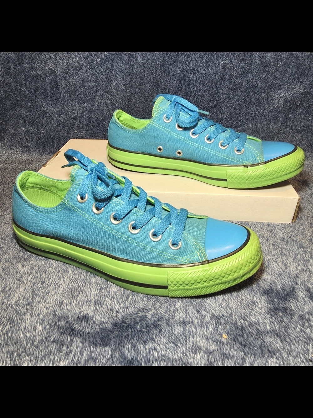Converse Low Top Sneakers in Teal & Lime